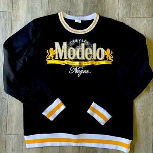 Modelo crewneck, black, white and gold